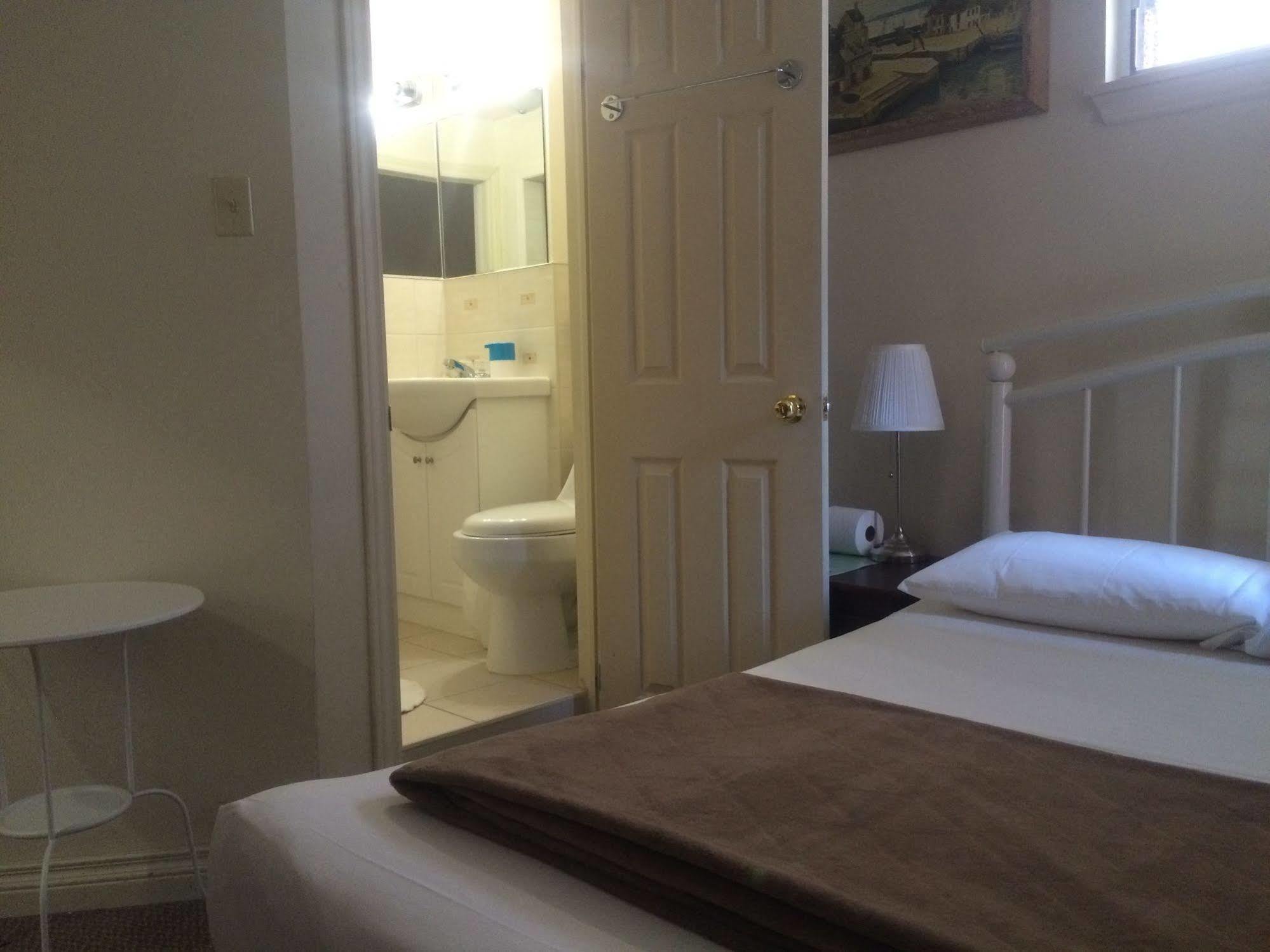 Adas Guest house 2*